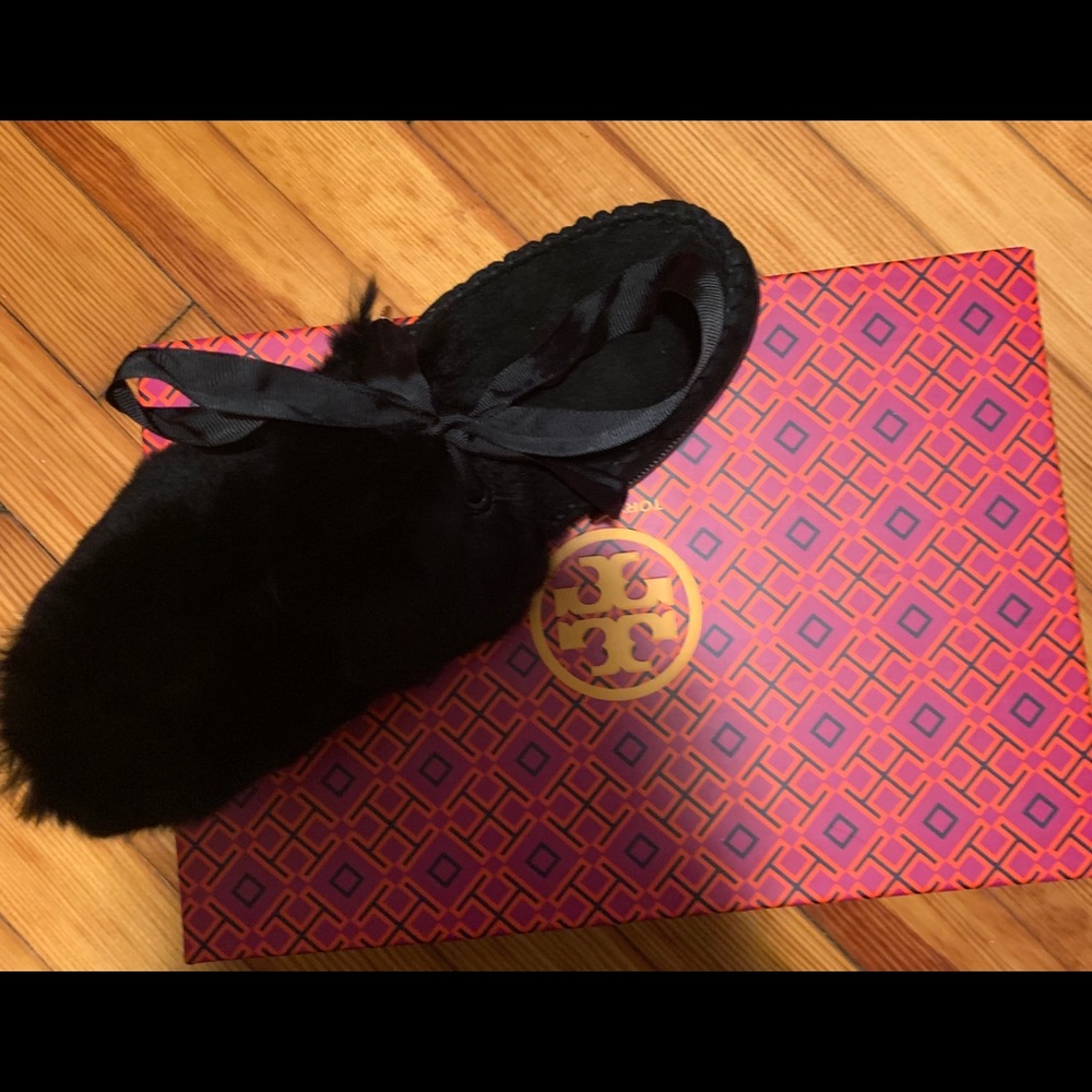 BRAND NEW WITH TAGS! TORY BURCH FUR BOOTIES